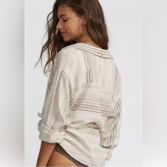 Billabong Button Down Top Womens Medium Cream Cotton Beachy Boho Neutral Coastal - Picture 2 of 11